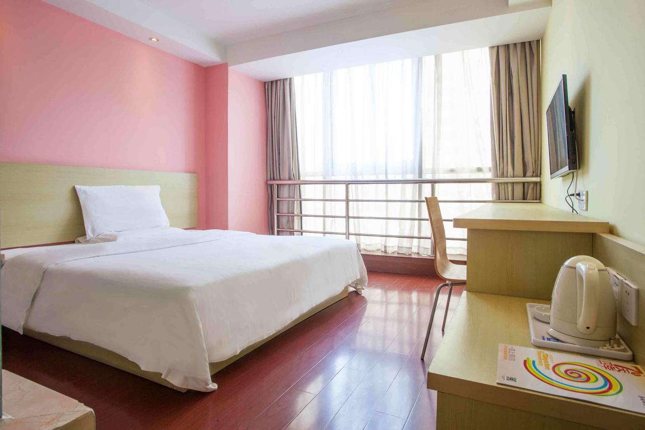 7Days Inn Zhongshan Li He Square Habitación foto