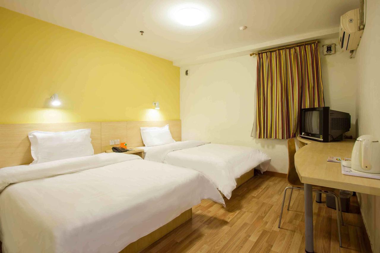 7Days Inn Zhongshan Li He Square Habitación foto