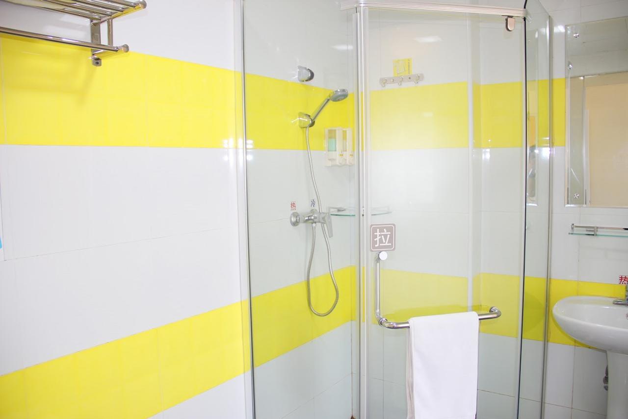 7Days Inn Zhongshan Li He Square Exterior foto