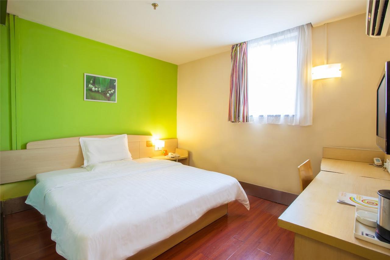 7Days Inn Zhongshan Li He Square Exterior foto
